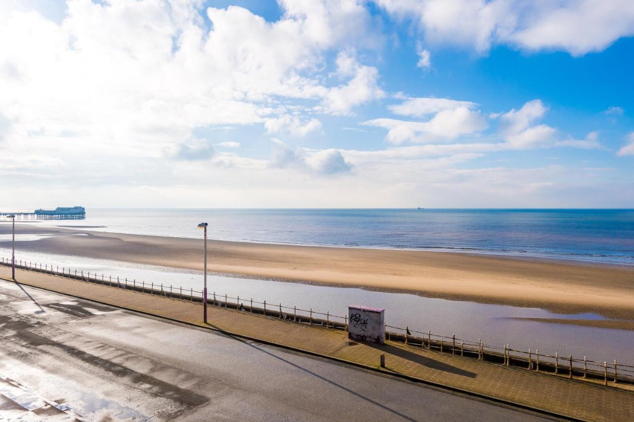 Empire Blackpool Apartments - Dickson Road Номер фото